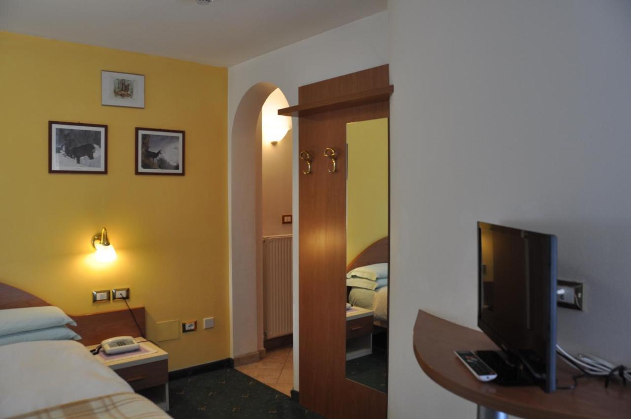 Rosa 3* St. Lugan