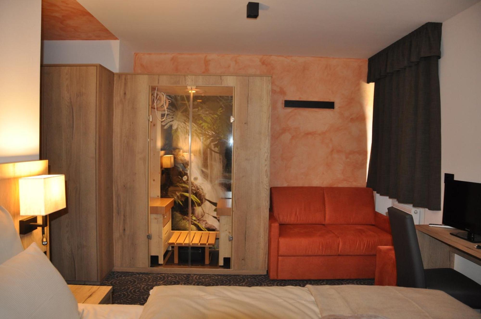 Rosa 3* St. Lugan